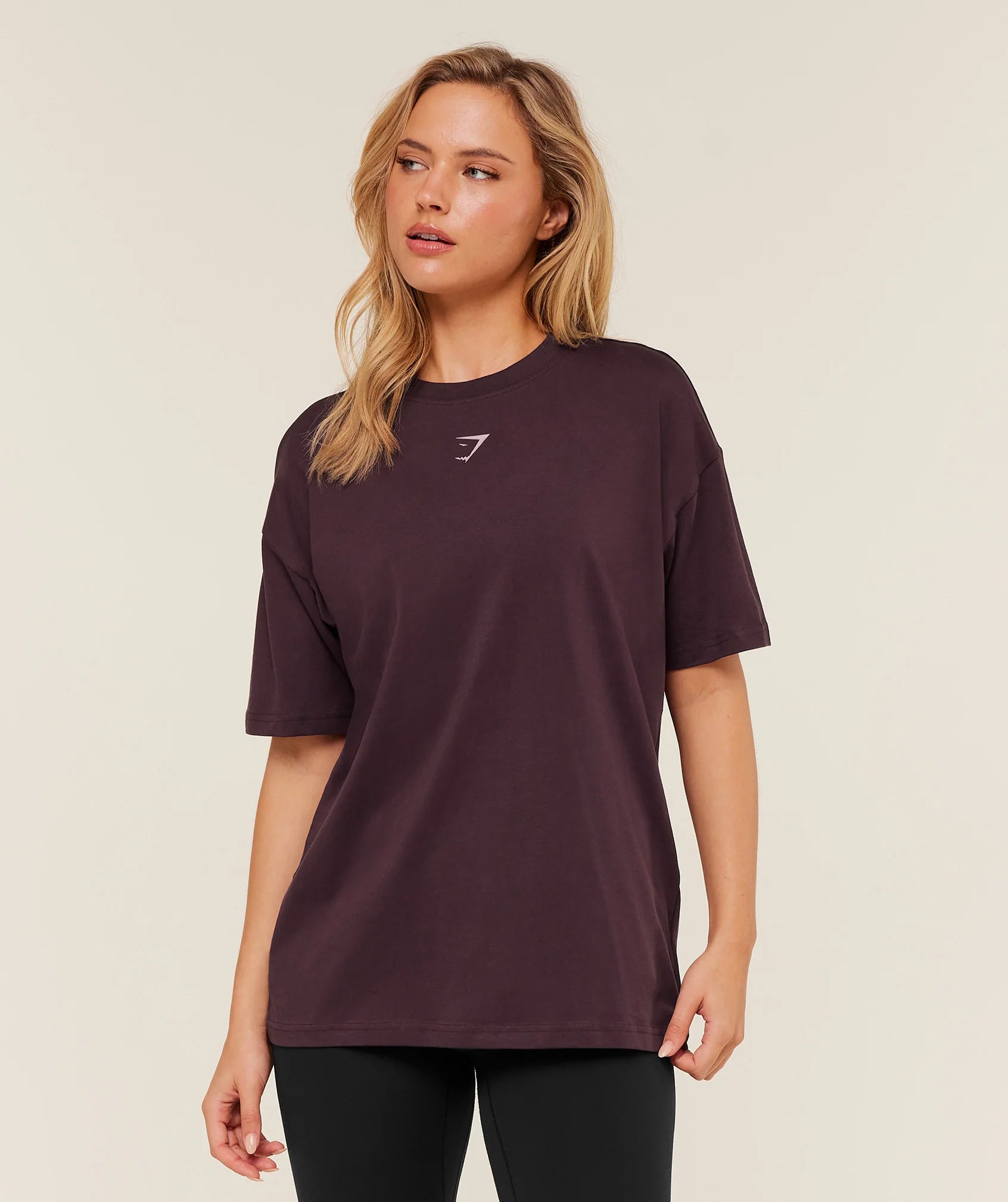 Trace Graphic Oversized T-Shirt - Guinda
